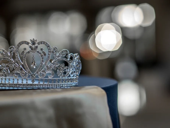 Megválasztották a világ legszebb nőjét – ő nyerte a Miss World 2026 koronáját