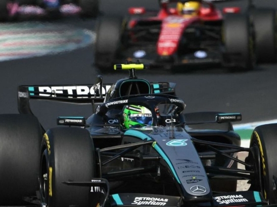 Antonelli a 19. helyről lett az olaszok futamgyőztese, Ferrari-rémálom Monzában