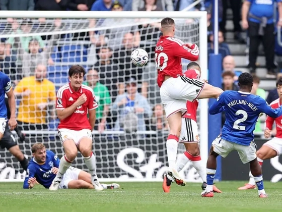 A 96. percben lőtt hatalmas góllal mentett pontot az Everton a Manchester United ellen