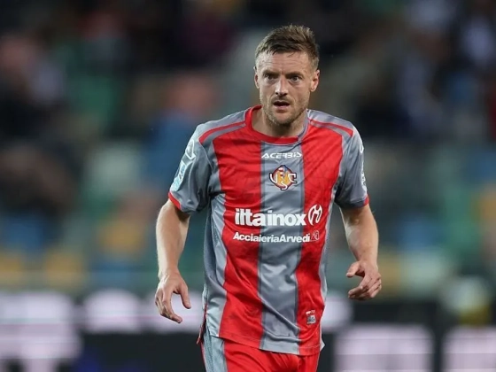Jamie Vardy a Burnley-hez igazolt