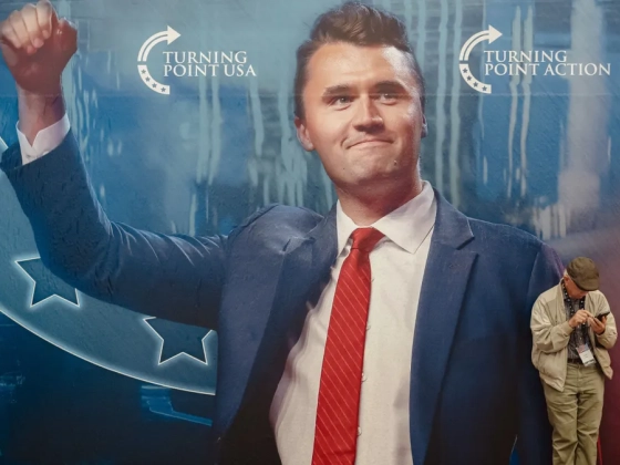 Charlie Kirk halála: bárhogy is dönt a bíróság a merénylőről, az amerikaiak jelentős része elégedetlen lesz