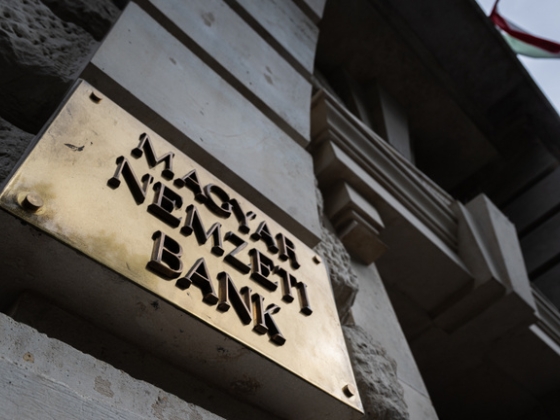 Kritikus pillanatban kiszivárgott egy információ a Magyar Nemzeti Bankból