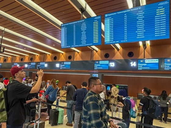 170 ezer légi utas ragadt Indonéziában egy vulkánkitörés miatt