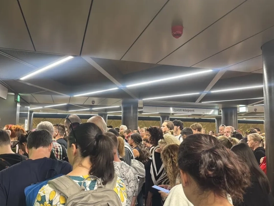 Mindenkit leszállítottak a 3-as metróról, lezárták az állomást