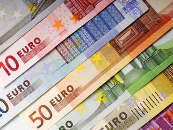 Közel az euróhoz: most eldönthetjük, később milyen bankjegy kerüljön a pénztárcánkba