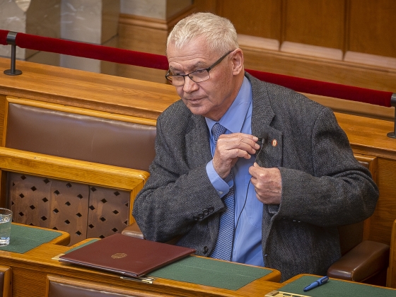 Kiderült, mekkora vagyona van Polt Péternek: több ingatlan és komoly megtakarítások szerepelnek a nyilatkozatában