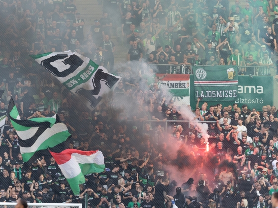 Szintet lépett az üzengetés a Ferencváros–Újpest rangadón, életveszélyes fenyegetés és kreténezés a lelátón – fotók