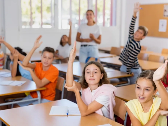 Nagy bajban a szülők: kiderült, milyen hosszú lesz az őszi szünet