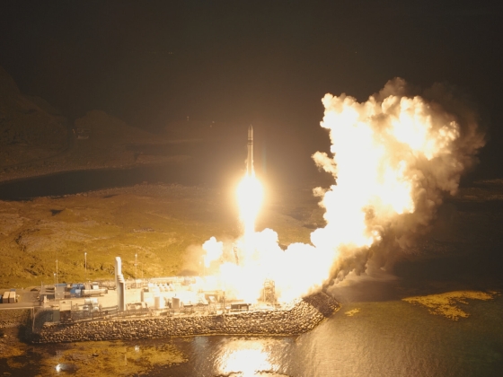 Elstartolt a német űrrakéta, a Spectrum, amivel Európa üldözőbe veszi Elon Muskot