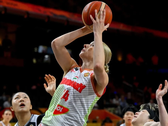 Jó hajrával győzelem Dél-Korea ellen, csoportmásodikként jutott tovább a magyar csapat