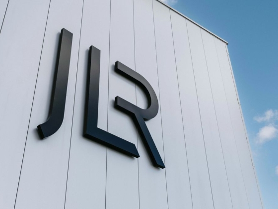 Tömeges leépítést jelentett be a Jaguar Land Rover