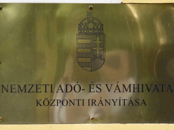 Két embert vett őrizetbe a NAV az NKA-ügyben: akár 15 év börtönt is kaphatnak