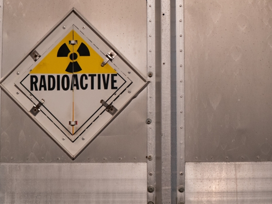Lelepleződött a bukott diktátor titka: tonnányi rejtett uránt találtak a raktárakban - Ebből akár atomfegyver is lehetett volna