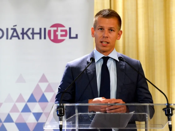 Előkerült egy 2020-as levél, amely szerint Magyar Péter egy mandineres interjú kérdéseit is átírta volna, mert túl negatívak