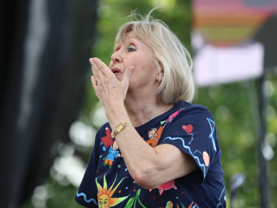Micimackó a pesti rakparton - Halász Judit a „régi gyerekeknek” is énekelt a Pozsonyi Pikniken