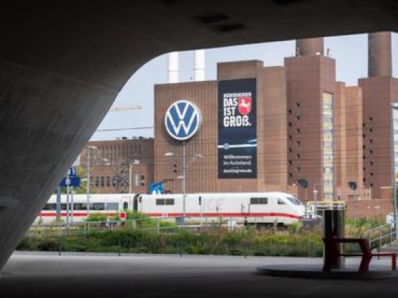 Marad a győri Audi gyár, csak a német telephelyeken egyeztetnek a leépítésekről