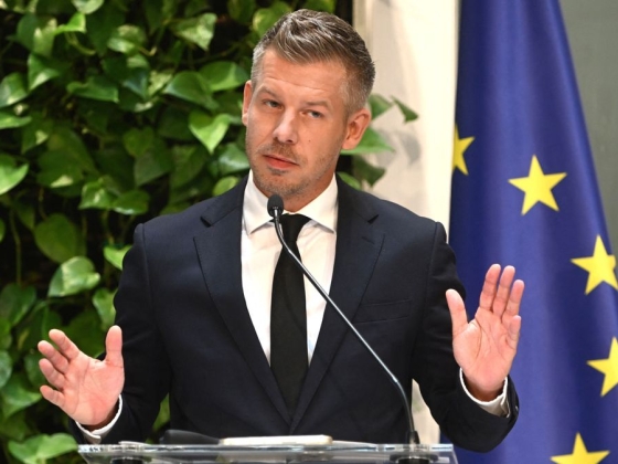 Magyar Péter megnevezte a Tisza-kormány új célpontját: a vármegyék után a megyei önkormányzatok sem maradhatnak – „a rendszer teljesen feleslegessé és okafogyottá vált”