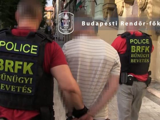 Rajtaütöttek az Almássy tér környékén terítő díleren, a gyanú szerint fiatalkorúnak is árulhatott