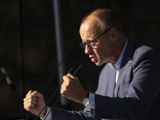 Esze ágában sincs lemondani a német kancellárnak, de komoly bűnhődést emleget