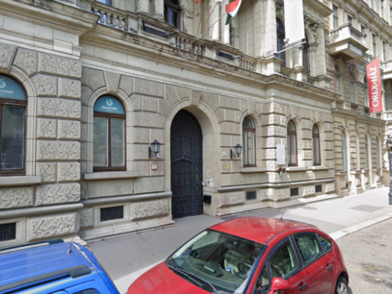 Személyes adatokkal és fiktív számlákkal élhettek vissza a budapesti török intézetben