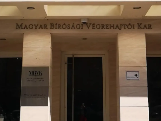 Százmilliókat bukhatott a végrehajtói kar ingatlanok eladásán, a rendőrség lezárta az ügyet