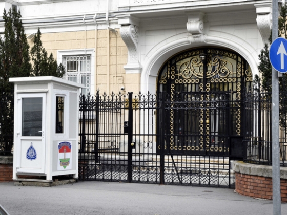 Drasztikus lépés a tíz orosz diplomata kiutasítása, komoly érvágás Moszkvának a magyar döntés