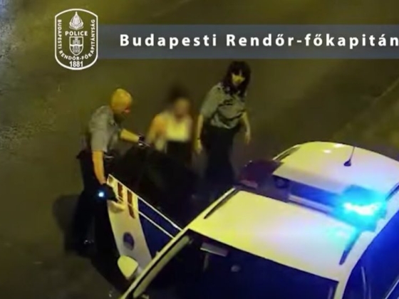 Faképnél hagyta az utasait, és futva menekült a zsaruk elől a kocsijával megpördülő kőbányai ámokfutó – kiderült, miért sietett ennyire