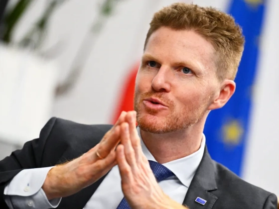 Előre látható reakció volt Oroszország hibrid támadásaira az orosz diplomaták kiutasítása az Európai Bizottság szóvivője szerint