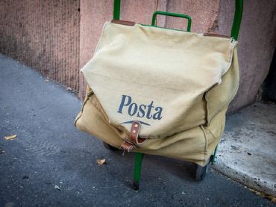 Nem bír el a csomagküldemények tömegével a Posta, sokszorosára nőtt a kézbesítési idő