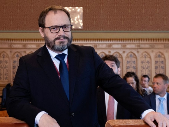 „Hazudtak a kampányban, és most is hazudnak” – pusztító erejű kritika érkezett Magyar Péterék gazdasági teljesítményéről