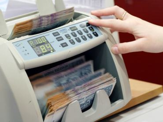 Milliárdokat bukhat a lakosság: gondol egyet a NER kegyeltje, és csődbe viszi a céget
