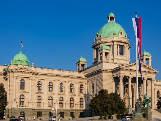 Előrehozott parlamenti választás jön Szerbiában
