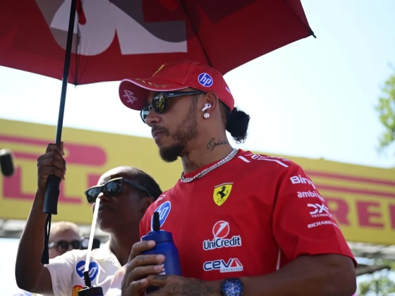 Hamilton beszólt a Ferrarinak: „Ha ugyanazon az úton megyünk tovább, ugyanoda jutunk”