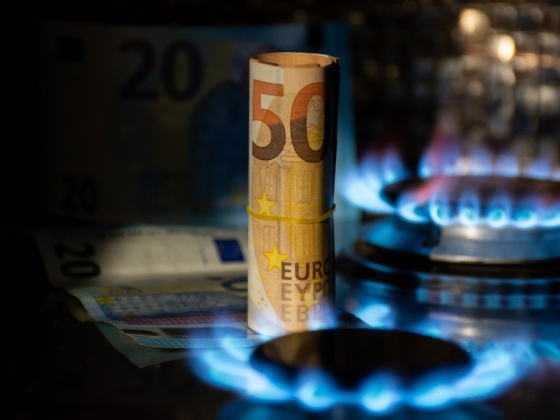 Visszatért a 2022-es energiaválság réme: több mint hároméves csúcson az európai gázár