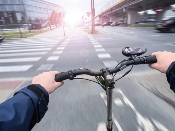 Durván megugrott a rollerbalesetek száma, hamarosan szigorítás jöhet