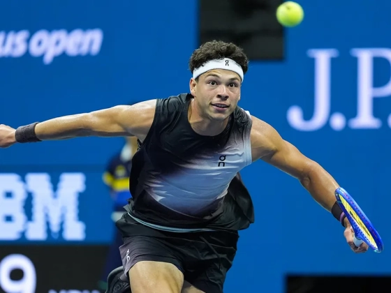 Alcaraz kimászott egy gödörből, de Shelton nem hagyta magát: az amerikai jutott be a US Open elődöntőjébe!
