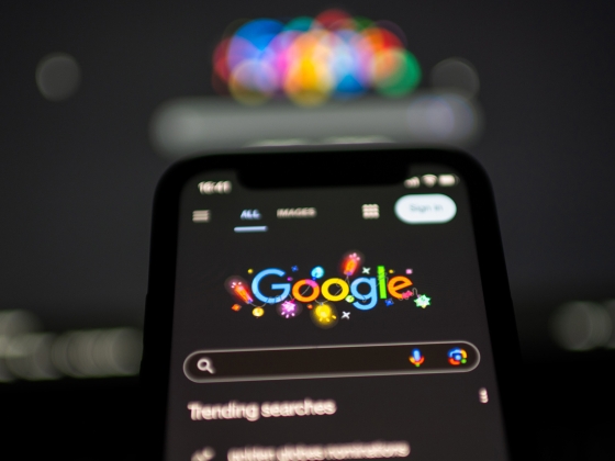 Drasztikus változás jön a Google-keresőben, erre a magyaroknak is fel kell készülniük