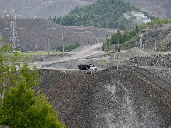 Pécelen is lehet azbeszt az utakban? Elrendelték a vizsgálatot
