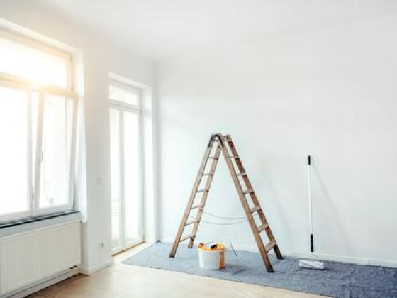 Mit tehetünk, ha Mekk Elek építette a lakásunkat, és omlik a plafon?