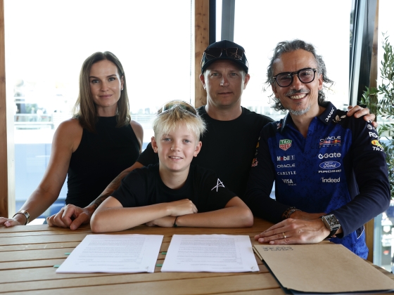 Kimi Räikkönen fia a Red Bull versenyzője lett