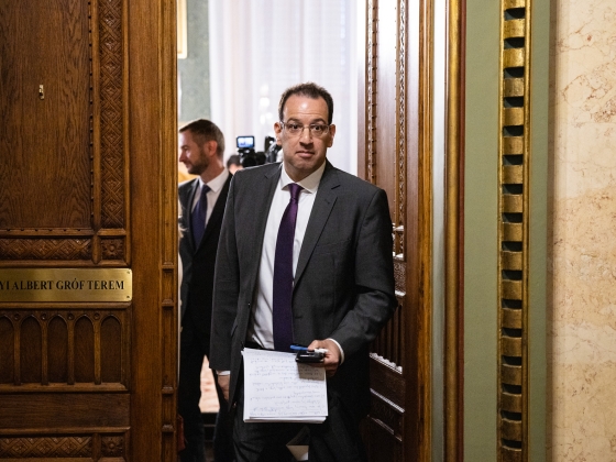 Az MNB-botrányt vizsgáló bizottságban számítanának a Transparency Internationalre