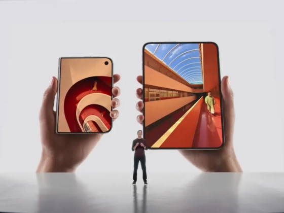 Itt a hajtogatós iPhone Duo, ami októberben jön, és 900 ezer forintba fog kerülni