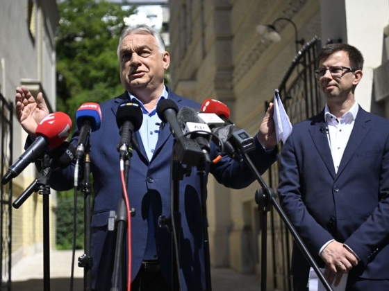 Ezt a botrányt már Orbán Viktor sem hagyta szó nélkül: az Üvegtigris jelenetével üzent a Tisza-kormánynak – „Itt mindenki hülye?”