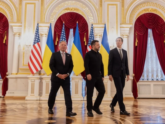 Egy haszna már volt Kijevnek abból, hogy először látogatott oda Trump két békekövete