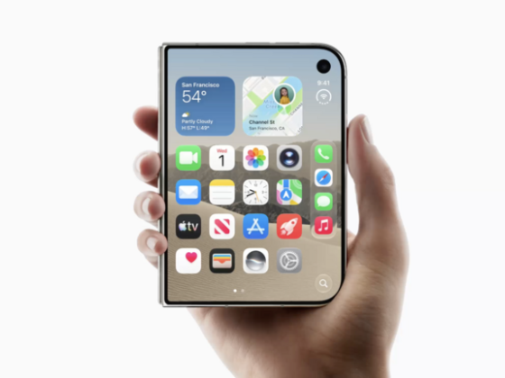 Az Apple jött, és szembenevette a konkurenciát első hajlítható mobiljával