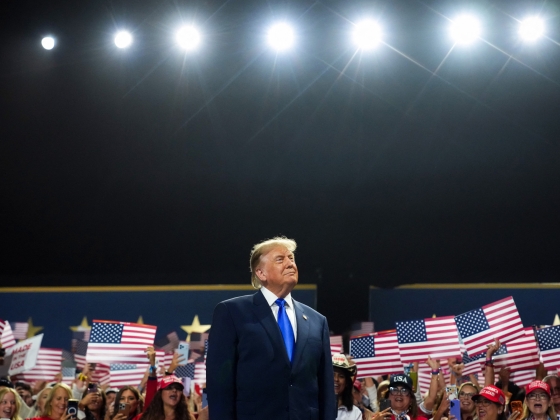 Donald Trump 5000 dollárt fizet minden amerikainak, ha a republikánusok megnyerik a novemberi félidős választásokat