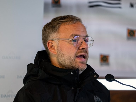 Balog Zoltán és Orbán Balázs már leadta, Habony Árpád még tartogatja a diplomata-útlevelét