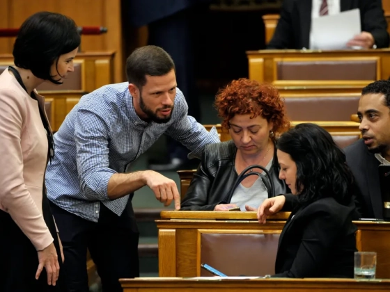 „Nem dobálják az állásokat az egykori politikusok után” – a 2026-ban búcsúzó képviselőket kérdeztük a civil életükről