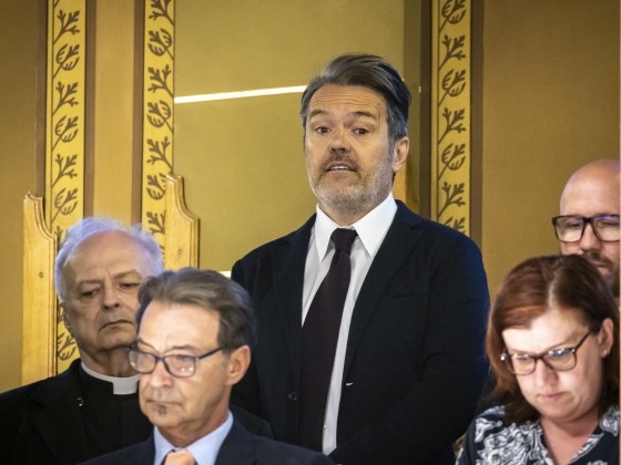 Megvonták a diplomata-útlevelet Habony Árpádtól és Balog Zoltántól