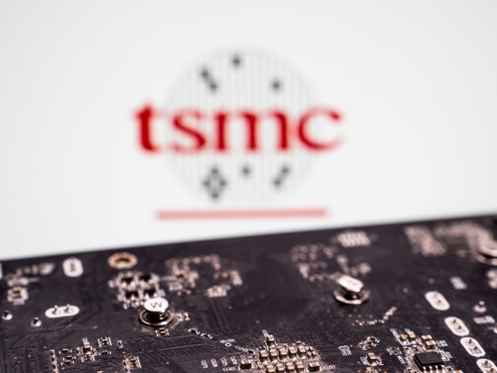 Brutális számok jöttek: nem lehet letaszítani a trónról a TSMC-t